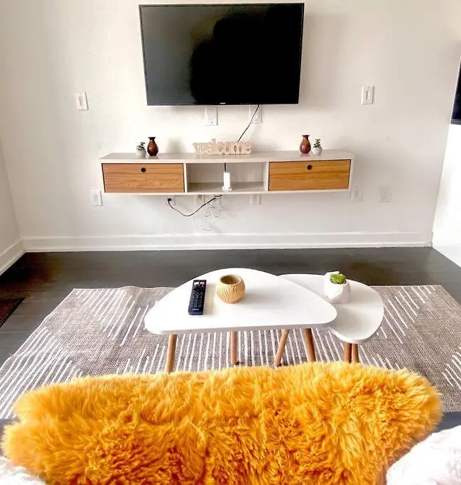 Fully Furnished Lux 1Bed Condo Toronto Canada